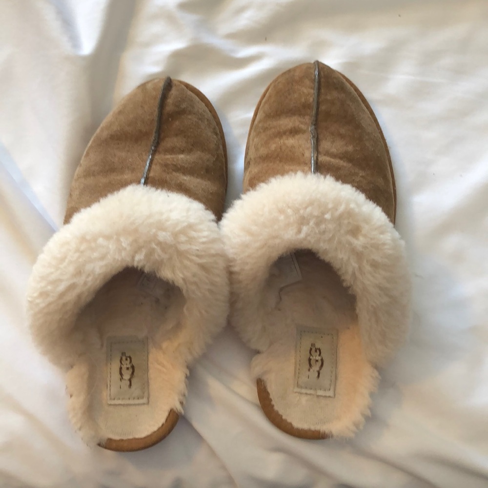 Gently used Ugg slippers